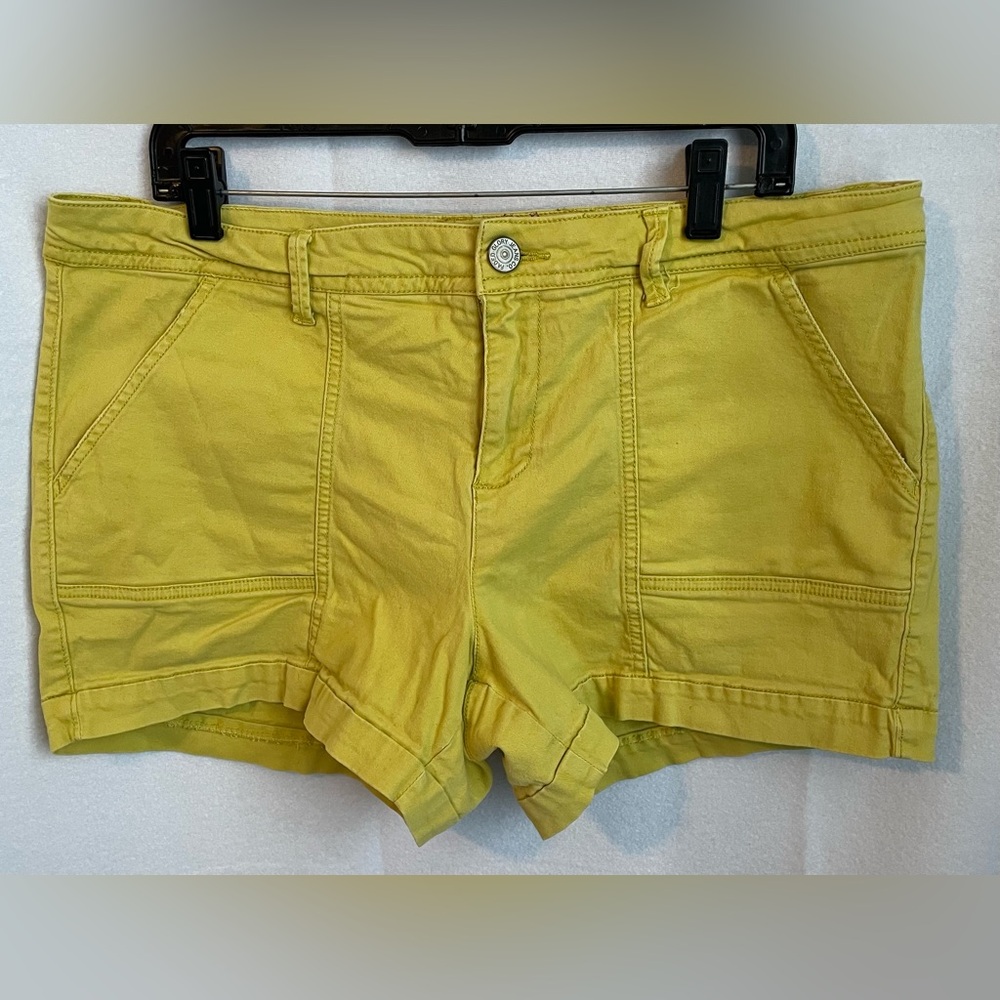 Faded Glory Stretchy Shorts Gently Used Size 16